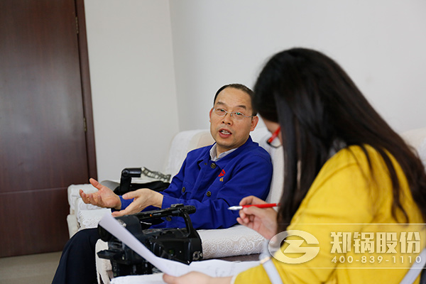 永利yl23455手艺总监贾金岭接受劳模风范栏目采访